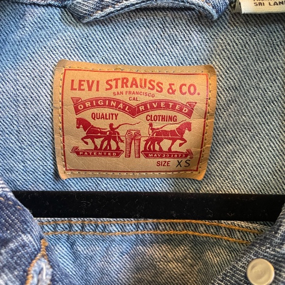Levi’s trucker baggy jean jacket - Picture 3 of 5